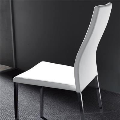 Chaise blanche design SONIA (lot de 4)