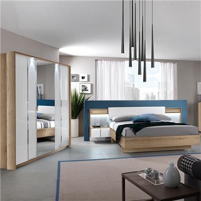 Chambre à coucher moderne blanc et couleur chêne URSULA